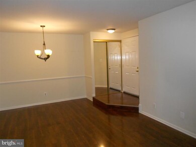 5802 Cove Landing Rd unit 301, Burke, VA 22015 - photo 3