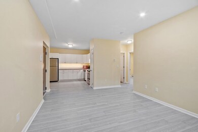 361 Hildreth St unit 11, Lowell, MA 01850 - photo 3