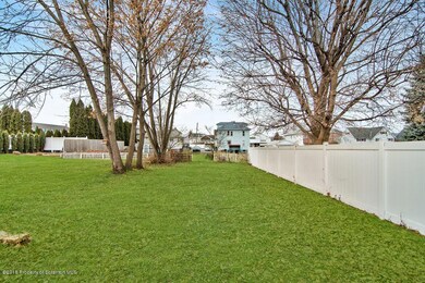 207 Willow St, Dunmore, PA 18512 - photo 5