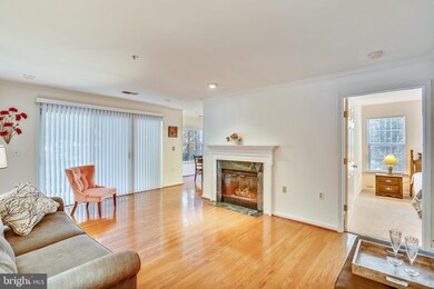 105 Timberbrook Ln unit 101, Gaithersburg, MD 20878 - photo 2