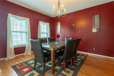 202 Jamestown Oaks Dr, Jamestown, NC 27282 - photo 7