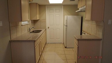 8215 Avert Ct, Houston, TX 77088 - photo 5