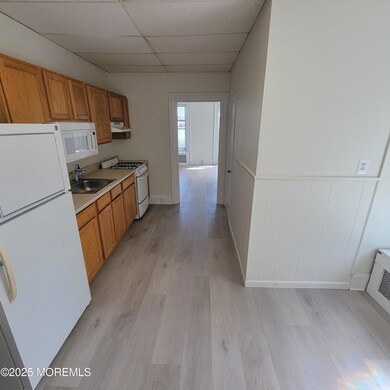 38 Main St unit . 1, Keyport, NJ 07735 - photo 2
