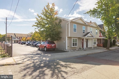 56 S Charlotte St unit B3, Pottstown, PA 19464 - photo 5