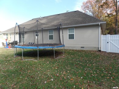 235 Pin Oak Ln, Harrisburg, IL 62946 - photo 5