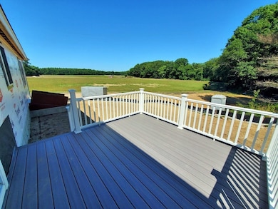 527 High St, Rochester, MA 02770 - photo 3