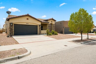 13534 Hazlewood St, Horizon City, TX 79928 - photo 4