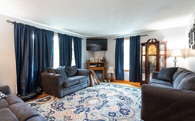 126 Forest Park Rd, Dracut, MA 01826 - photo 3