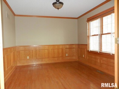 4410 Forest Rd, Davenport, IA 52807 - photo 7