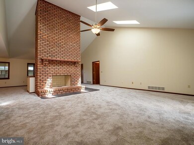 466 White Oak Ln, Leesport, PA 19533 - photo 7