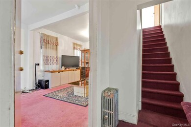 10930 128th St, South Ozone Park, NY 11420 - photo 4