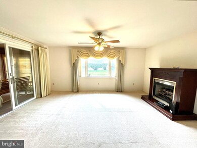 418 Benjamin Dr, Chambersburg, PA 17201 - photo 7