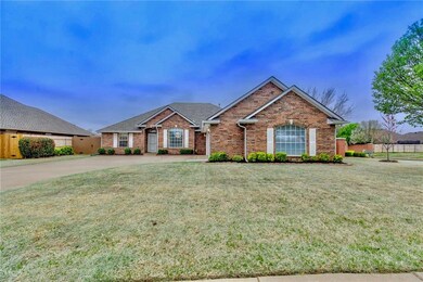 2301 Richland Dr, Edmond, OK 73012 - photo 2