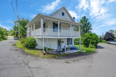 369 Upper Powderly St, Carbondale, PA 18407 - photo 2