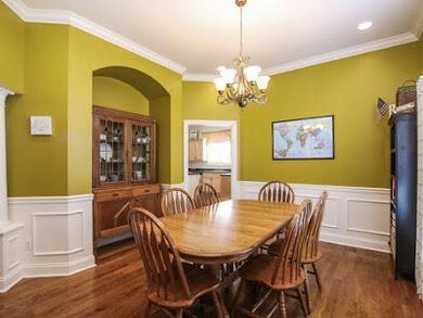 Formal dining area 