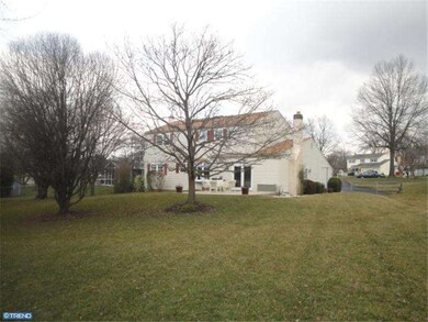 368 Roanoke Cir, Norristown, PA 19403 - photo 6