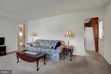 2546 Garfield Ave, Reading, PA 19609 - photo 6