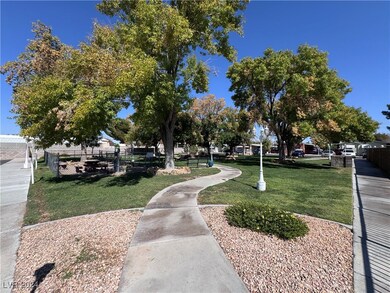 3670 Isle Royale Dr, Las Vegas, NV 89122 - photo 7