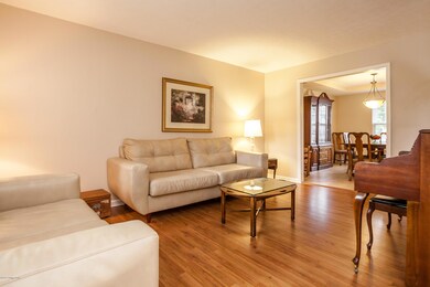 7503 Newton Dr, Louisville, KY 40228 - photo 4