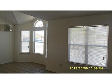 14484 Alcon Dr, Horizon City, TX 79928 - photo 4