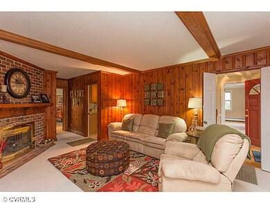 Den/Family/Great Room - Wonderful space with FP an