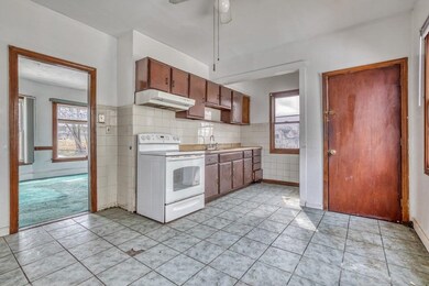 192 Harvard St, Dorchester Center, MA 02124 - photo 3