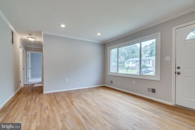 9004 Anna Dr, Clinton, MD 20735 - photo 7