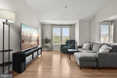 689 Winding Stream Way unit U301, Odenton, MD 21113 - photo 3