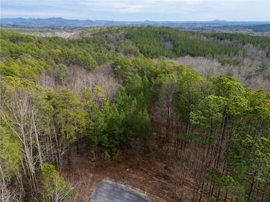 STUNNING MOUNTAIN VIEWS!