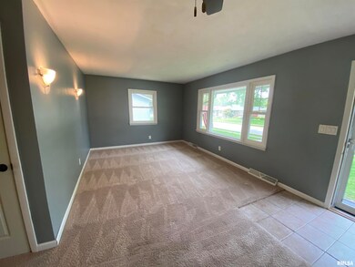 3627 N Pine St, Davenport, IA 52806 - photo 7