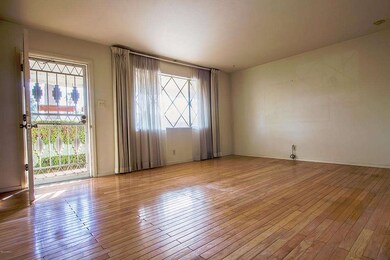 6902 E LATHAM - LIVING RM WITH WOOD FLRS