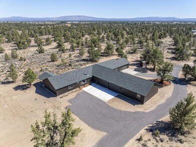 25480 Bachelor Ln, Bend, OR 97701 - photo 4