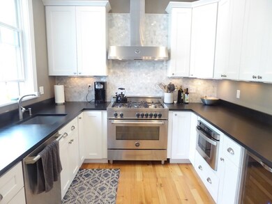 585 E 7th St unit 3, Boston, MA 02127 - photo 6