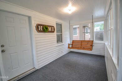 810 N 13th St, Bismarck