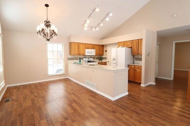 3649 Lakestone Cir unit 3649, Hilliard, OH 43026 - photo 6