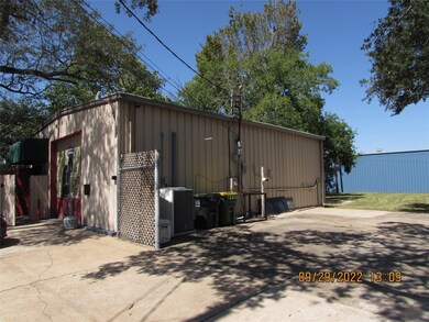 3909 2nd St, Pearland, TX 77581 - photo 4