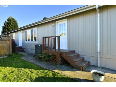 2988 SW Ruby Ln, Troutdale, OR 97060 - photo 2