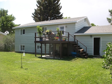 423 S Hamilton St, Powell, WY 82435 - photo 4