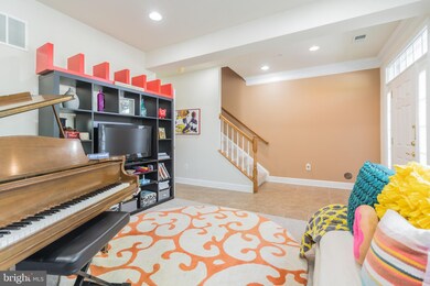 509 Touchdown Dr, Hyattsville, MD 20785 - photo 4