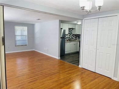 loving area to kitchen