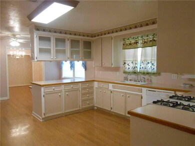 Kitchen. kitchen offers gas stove, dishwasher, abu