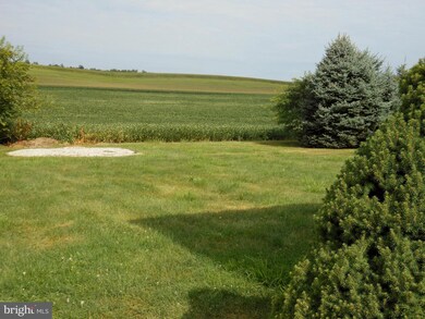 12615 Carol Ave, Greencastle, PA 17225 - photo 2