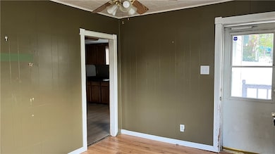 402.5 N 10th St, Apollo Boro, PA 15613 - photo 3