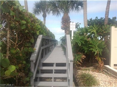 Access to Gulf directly across street!