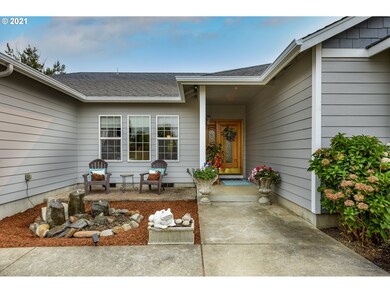 57 Sandalwood Loop, Creswell, OR 97426 - photo 3