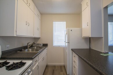 2530 N 3rd St Unit 4 DSC_0278