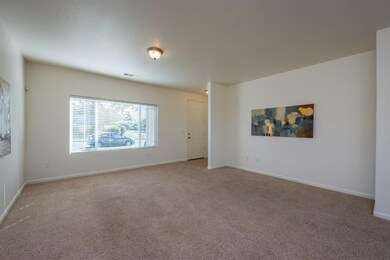 3131 N Mcarthur Ave, Fresno, CA 93727 - photo 7