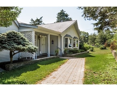 1546 Drift Rd, Westport, MA 02790 - photo 2