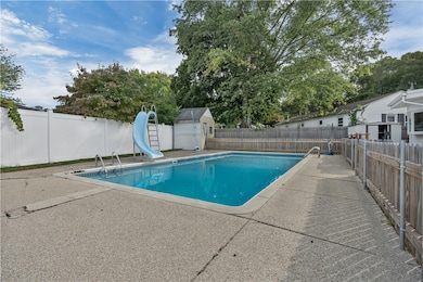 32 Wade Rd, Woonsocket, RI 02895 - photo 7