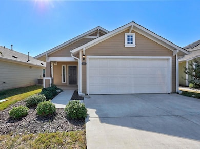 137 Appleberry Ln, Elgin, TX 78621 - photo 2